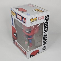 Funko Pop Marvel MCU Holiday Spider-man 1441 Bobblehead w/Protector