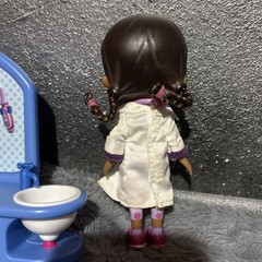 Disney Jr Just Play Talking Vet Desk 6″ Doc McStuffins Doll Toy Figure Lot