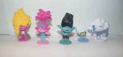Trolls Band Together Movie Deluxe Figure Set of 14 Toy Kit with 10 Figures