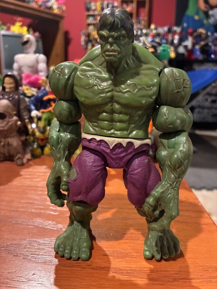 2008 Hasbro Marvel Classic Hulk Action Figure 6” White Waistline