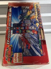 TRANSFORMERS C-027 BRAVE MAXIMUS TAKARA *NEW OPEN BOX*