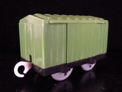 Lot of 7 Train Cars, 5 Thomas the Tank Engine Plastic, Die Cast Metal
