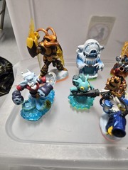 Lot of 22 Activision skylanders Pre-owned