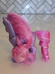 VTG 2002 G3 My Little Pony Petal Blossom Shimmery Figure With Super Long Glitter