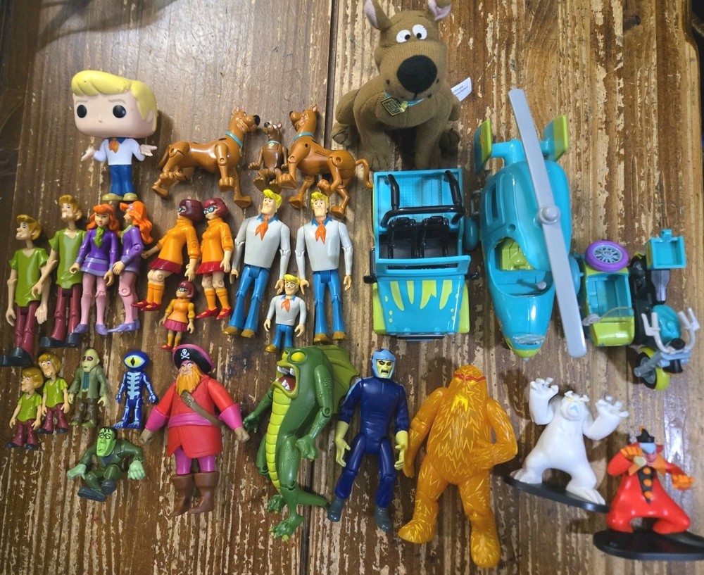 Huge Scooby-Doo Toy & Collectible Lot Mystery Inc. Bundled Set Of Toys/Vehicles!