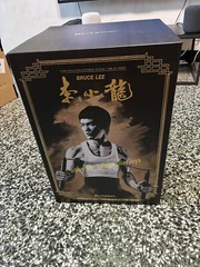 Blitzway BW-SS-20901 Fist of Fury Kung Fu master Lee 1/4 Resin Tribute Statue
