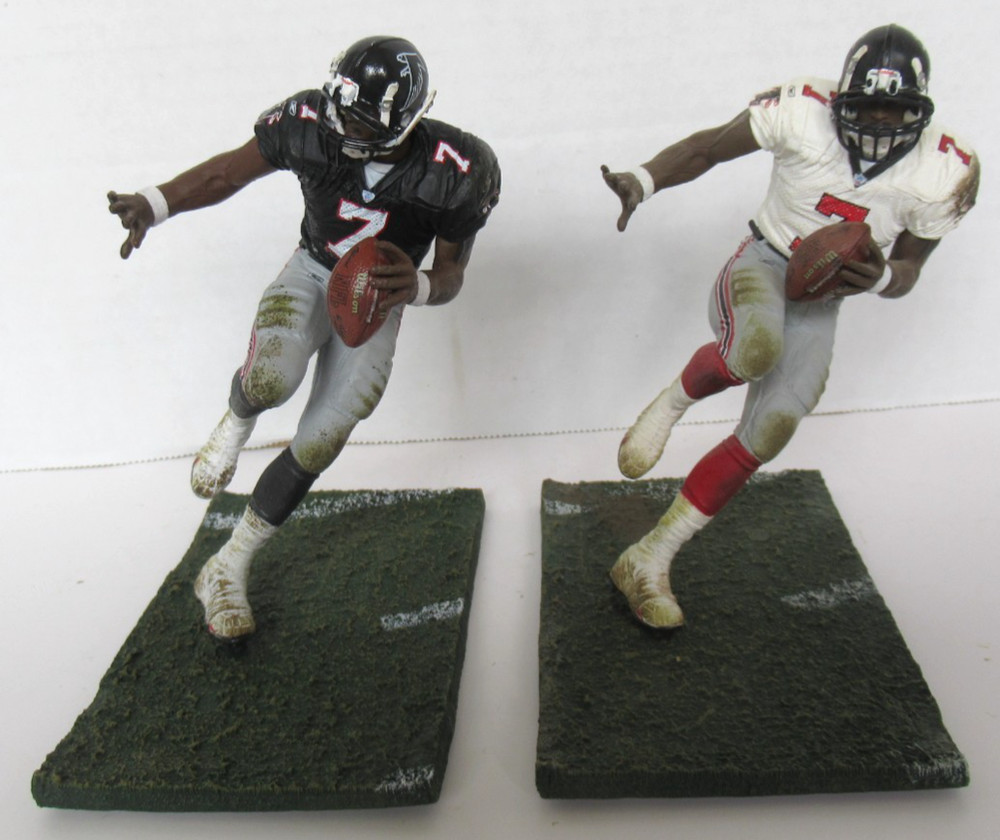 MCFARLANE MICHAEL VICK NFL 4 FALCONS LOOSE ROOKIE VARIANT & REGULAR FIGURE LOT