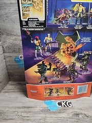 ALIENS Movie Queen With Deadly Chest-Hatchling (1992) Kenner Figure New NIP