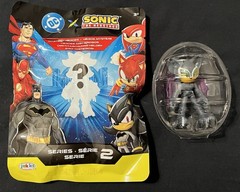 DC SUPERHEROES x SONIC Series 2 ROUGE as CATWOMAN 2.5″ Mystery Blind Bag Figure