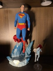 Hot Toys Superman & Krypto MMS812 1:6 Scale Figure 2025