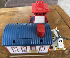 Learning Curve Wooden Thomas Train Lights & Sounds Harold’s Helipad! Read