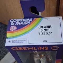 NECA Gremlins Gizmo Ben Cooper 5.5in Action Figure w/ Costume & Mask