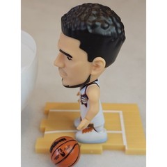 Zuru 5 Surprise NBA Ballers: Phoenix Suns – Devin Booker Figure + More
