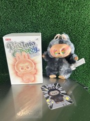 Black Secret Edition Collectable LAb Monster with Rainbow Teeth brand new sealed