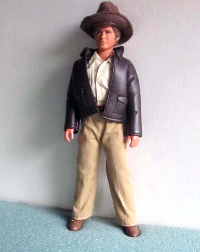 Indiana Jones 1981 Kenner 12” Raiders of the Lost Ark Hat, Belt, Whip, Gun-NICE