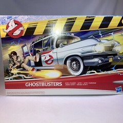 Ghostbusters Ecto-1 Afterlife Playset FLIGHT SUIT VARIANT 5 inch Scale NIB