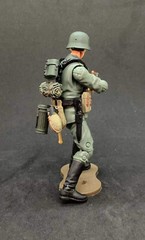 WWII – GERMAN ARMY MP44 GUNNER w/ Gear Marauder 1:18 Scale 4″ GI Joe Type Figure