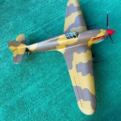 1:18 scale Hawker Hurricane MKIID Tropical Model Kit-Disassembled and Unpainted
