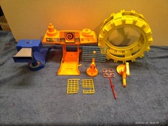 Ideal Zeroid Commander Action Set parts lot number 1 very nice.