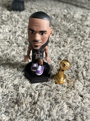 Zuru 5 Surprise NBA Ballers LeBron James Super Rare (Everything Included)
