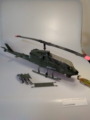 HASBRO 1983 GI JOE DRAGONFLY XH-1 HELICOPTER NEAR COMPLETE w/ FIGURE