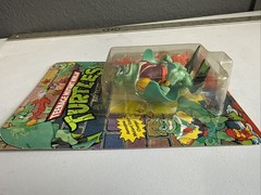 1990 Playmates TMNT Ray Fillet MOC With Case Red V Purple Shirt