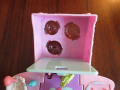 LITTLEST PET SHOP TEENIEST TINIEST PUPPIES DOGS POP OPEN MINI COMPACT PLAYSET