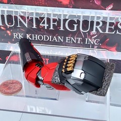 Hot Toys CMS09-D42 Exclusive Armorized Deadpool 1/6 Figure’s LED Left Arm Only