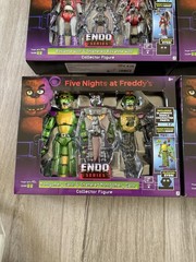 Jazwares Five Nights At Freddy’s Endo Series Wave 3 Wolf Freddy Gator Chica Set