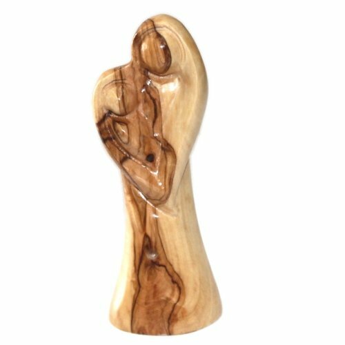 Heart shaped Holy Family (modern) – Olive wood (5 x 2 Inches)