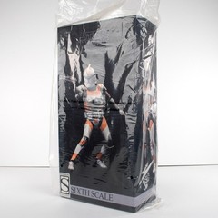 Sideshow Collectibles 1/6 Scale Star Wars Clone Trooper Deluxe 212th Battalion