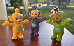 HASBRO 1998 Set Of 3 Ragdoll TELETUBBIES Figures: Tinky Winky, Laa-Laa & Dipsey