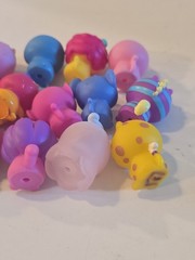 Cepia BANANAS BUNCH Peel to Reveal Animal Figures Toy Lot Of 16 Characters
