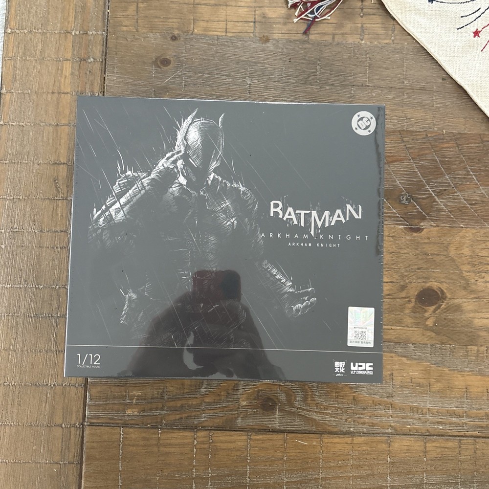 US *NEW SEALED* LPZZ DC Batman Arkham Knight V8.04 Batman 1/12 Action Figure