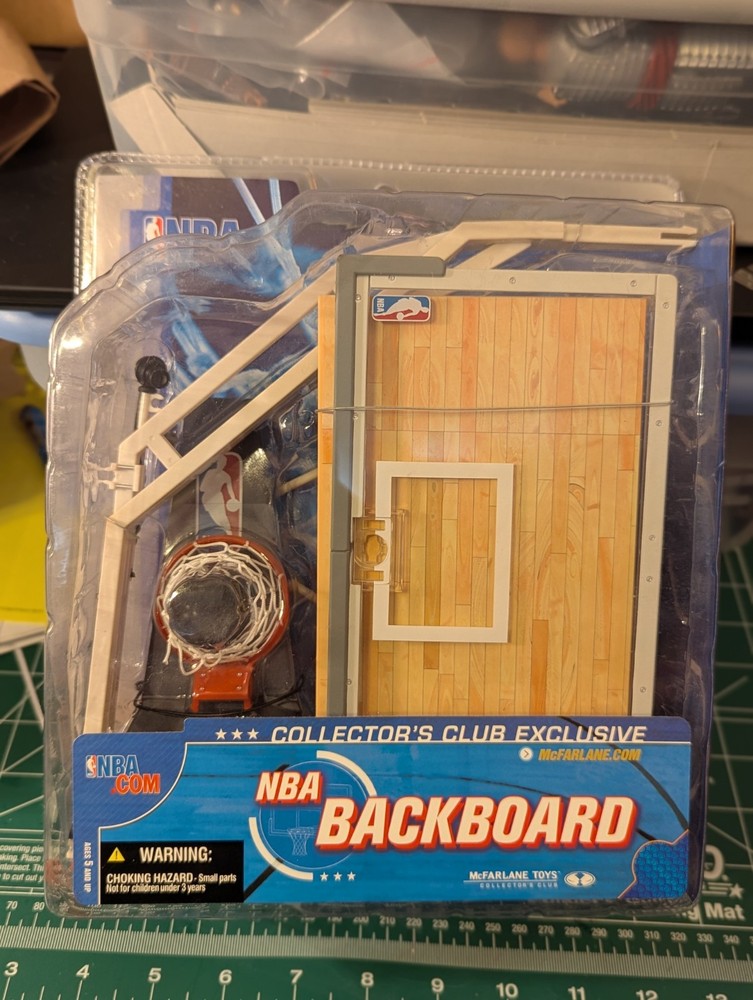 2005 McFARLANE TOYS NBA BACKBOARD Collector’s Club Exclusive New in Package