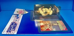MLB Starting Lineup Figure 1995 Montreal Expos Moises Alou #19 Baseball Card