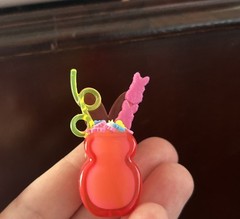MGA Entertainment Miniverse Make It Mini TREATS Candy- peeps Shake already made!