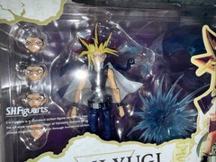 Bandai Tamashii Nations Yu-Gi-Oh! S.H.Figuarts Yami Yugi Action Figure