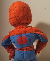 Hasbro Marvel Itsy Bitsy Spider-Man 2006 15″ Singing Plush Toy Works