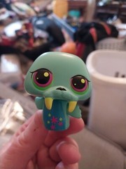 1x Walrus LITTLEST PET SHOP BLACKLIGHT EXCLUSIVE UNRELEASED OFFICIAL FIGURE