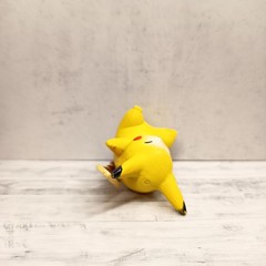 Pokemon PIKACHU CHARGING POSE 1.5″ Mini Figure Nintendo Collectible Toy CGTSJ