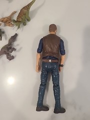 Mattel Jurassic World OWEN GRADY 6″ Action Figure (Amber Collection) & Dinosaurs