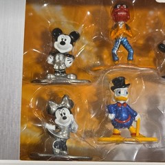 Disney Nano Metalfigs Die-Cast Metal Mini-Figure 10-Pack, New in box!