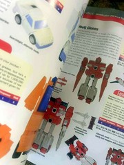 Transformers Indentification and Price Guide Book