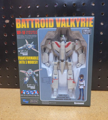 Macross VF-1J 1/100 Scale Hikaru Valkyrie – NEW 2021 Toynami