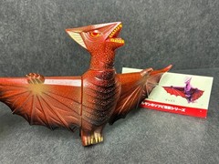 Marusan Gyaos Red Glitter Sofubi 10″ Soft Vinyl Figure Gamera w/ Header & Bag
