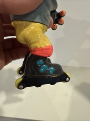 VINTAGE 1994 MATTEL STREET SHARKS BLADES ACTION FIGURE STREEX ROLLER BLADER TOY