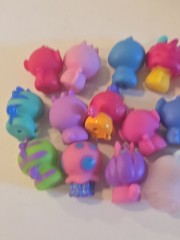 Cepia BANANAS BUNCH Peel to Reveal Animal Figures Toy Lot Of 16 Characters