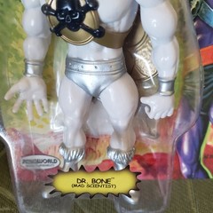 Flexzors Dr. Bone Mad Scientist Zoloworld