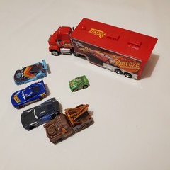Diecast Disney Pixar Cars McQueen Mack Hauler Truck 95 Kids Toy Car Lot Set Film